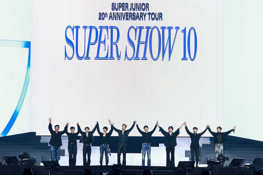 SUPER JUNIOR
