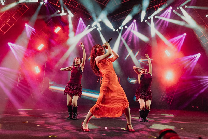 AiNA THE END %EF%BC%88%E3%82%A2%E3%82%A4%E3%83%8A%E3%83%BB%E3%82%B8%E3%83%BB%E3%82%A8%E3%83%B3%E3%83%89%EF%BC%89 3