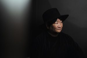 野間康介